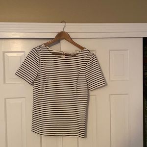 Women’s fitted top